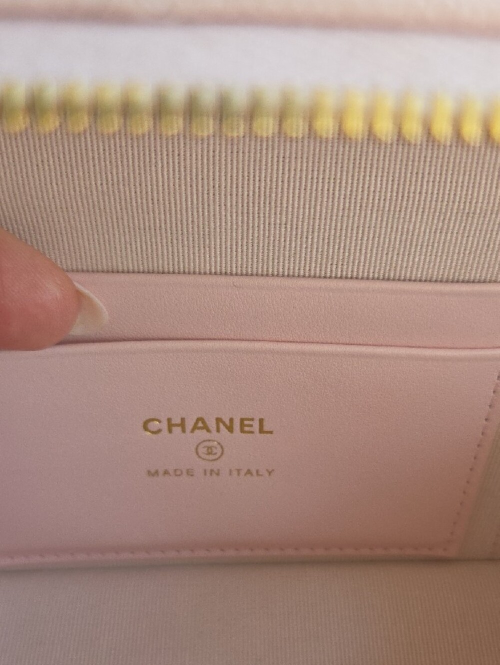 Chanel Caviar Vanity Bag - Picture 7 of 9